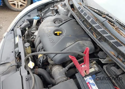 2013 Hyundai Elantra Limited из США, поврежденный, VIN 5NPDH4AE0DH184344